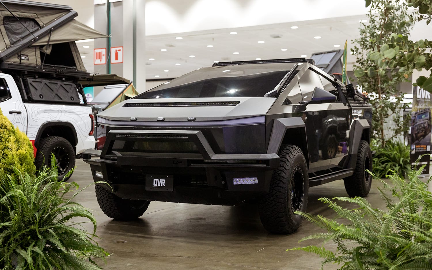 LA Auto Show 2024 - Highlights - OVR